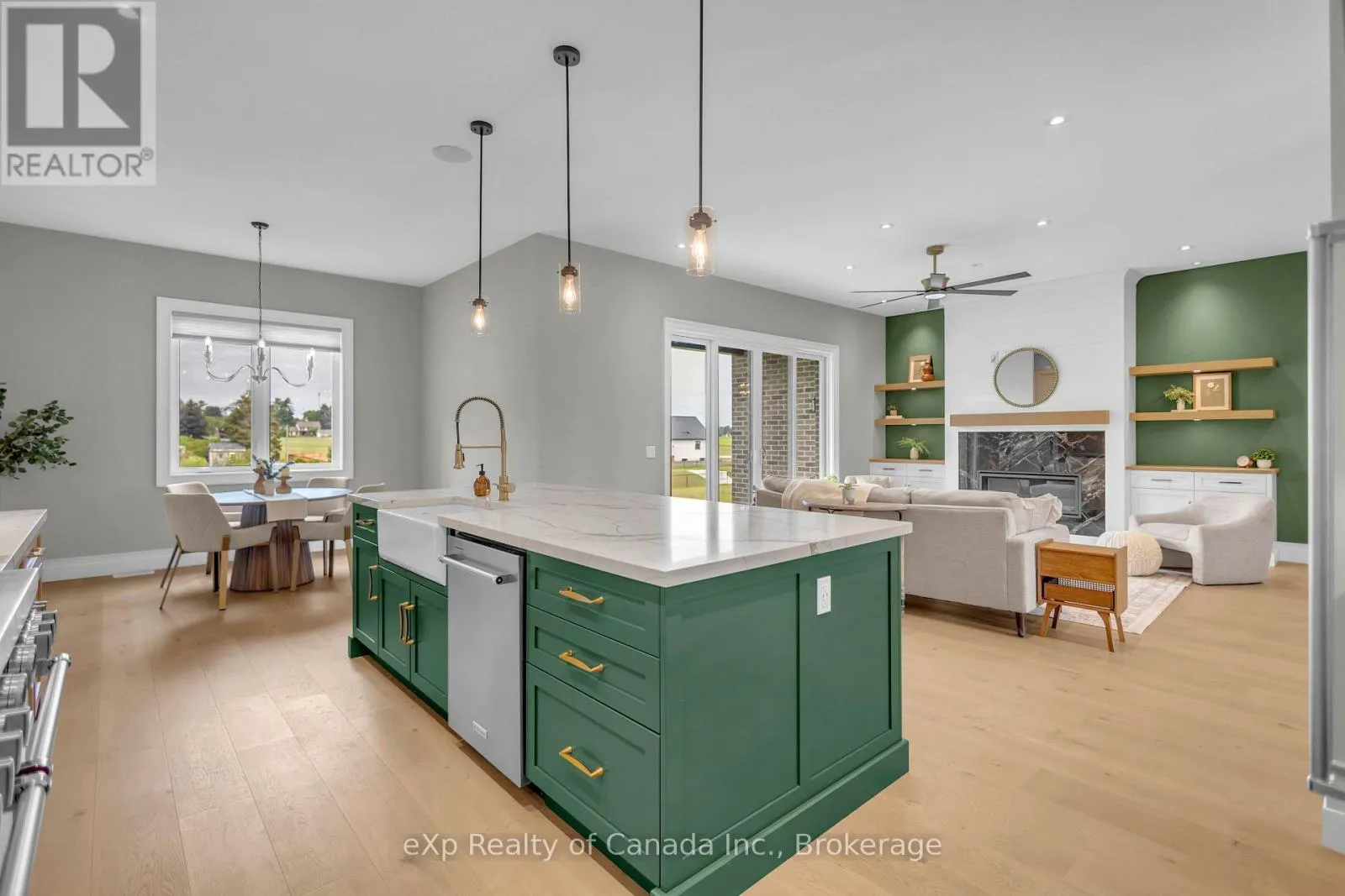 3 CLOVER LANE