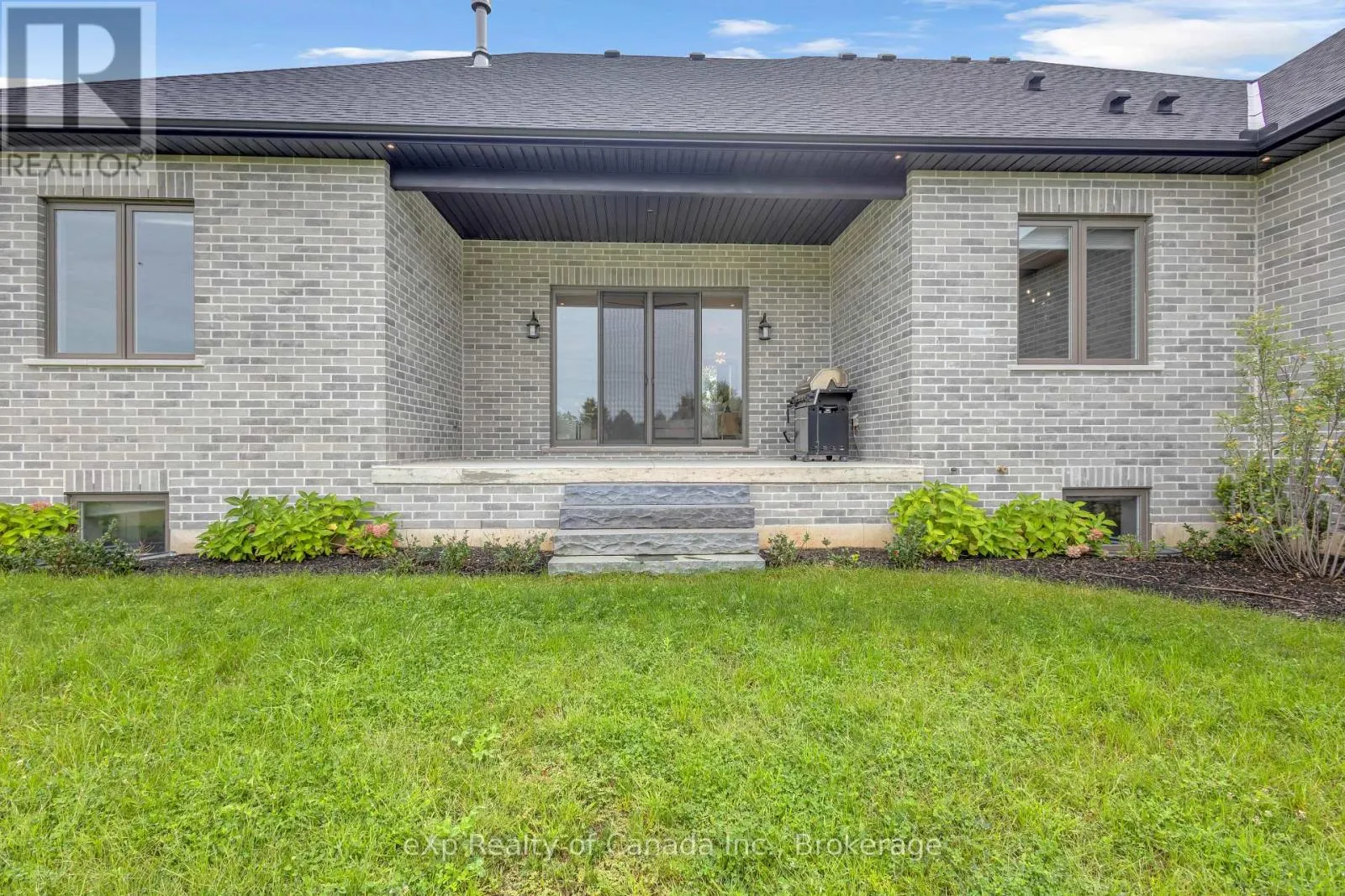 3 CLOVER LANE