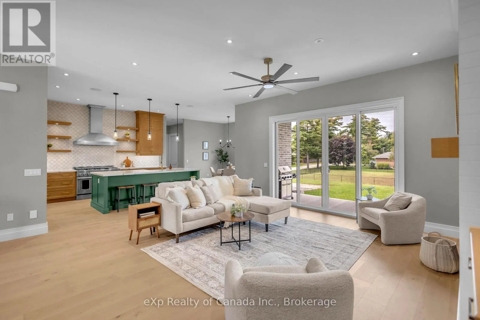 3 CLOVER LANE