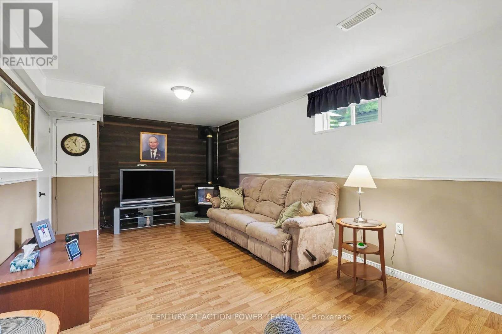 19 CRYSLER STATION ROAD