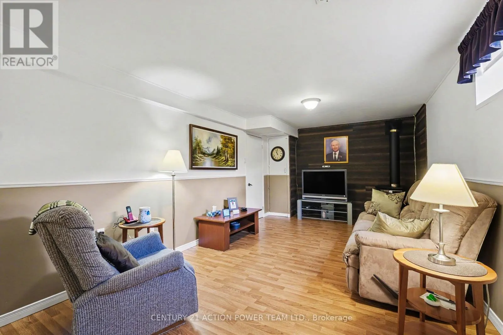 19 CRYSLER STATION ROAD