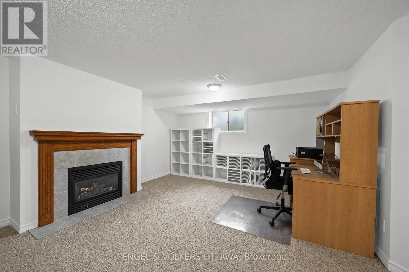 268 HORSESHOE CRESCENT