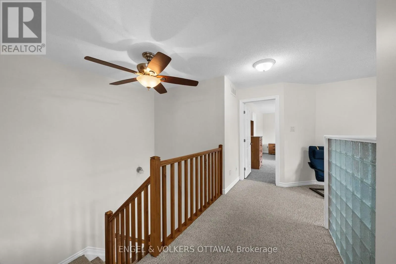 268 HORSESHOE CRESCENT