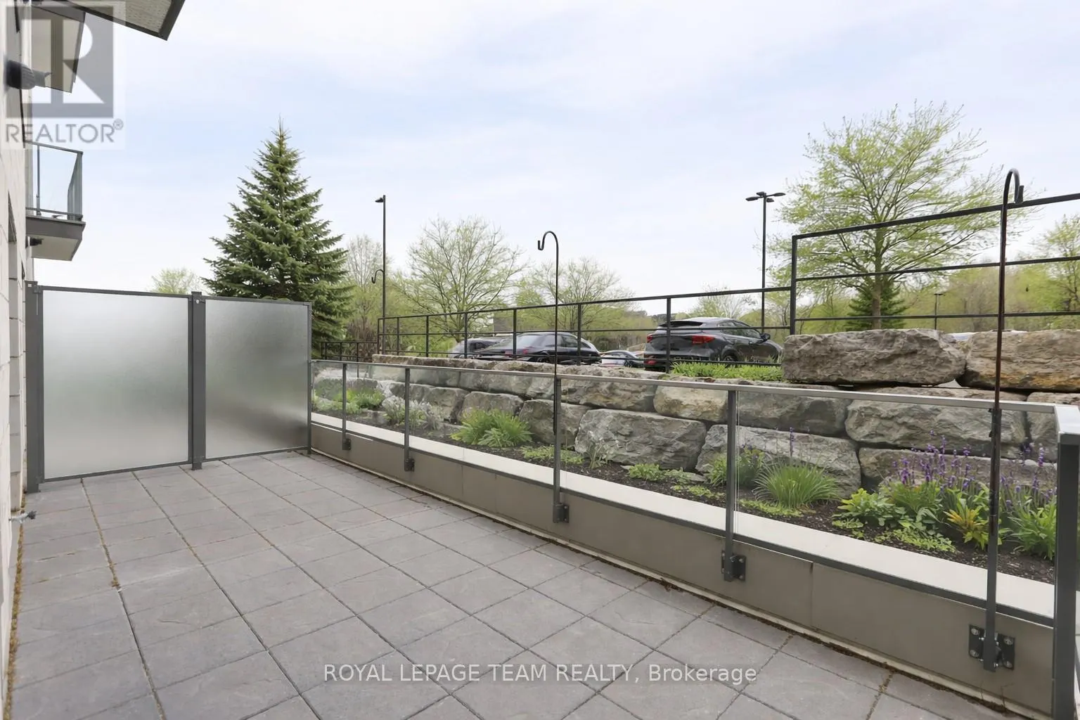 105 - 280 HERZBERG ROAD