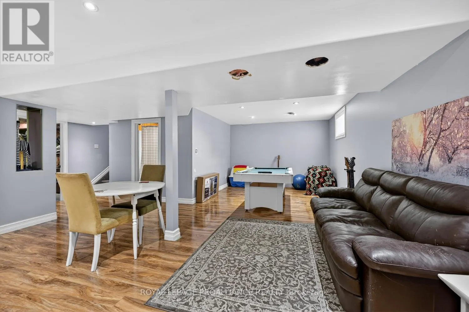 1014 CRESTWOOD DRIVE