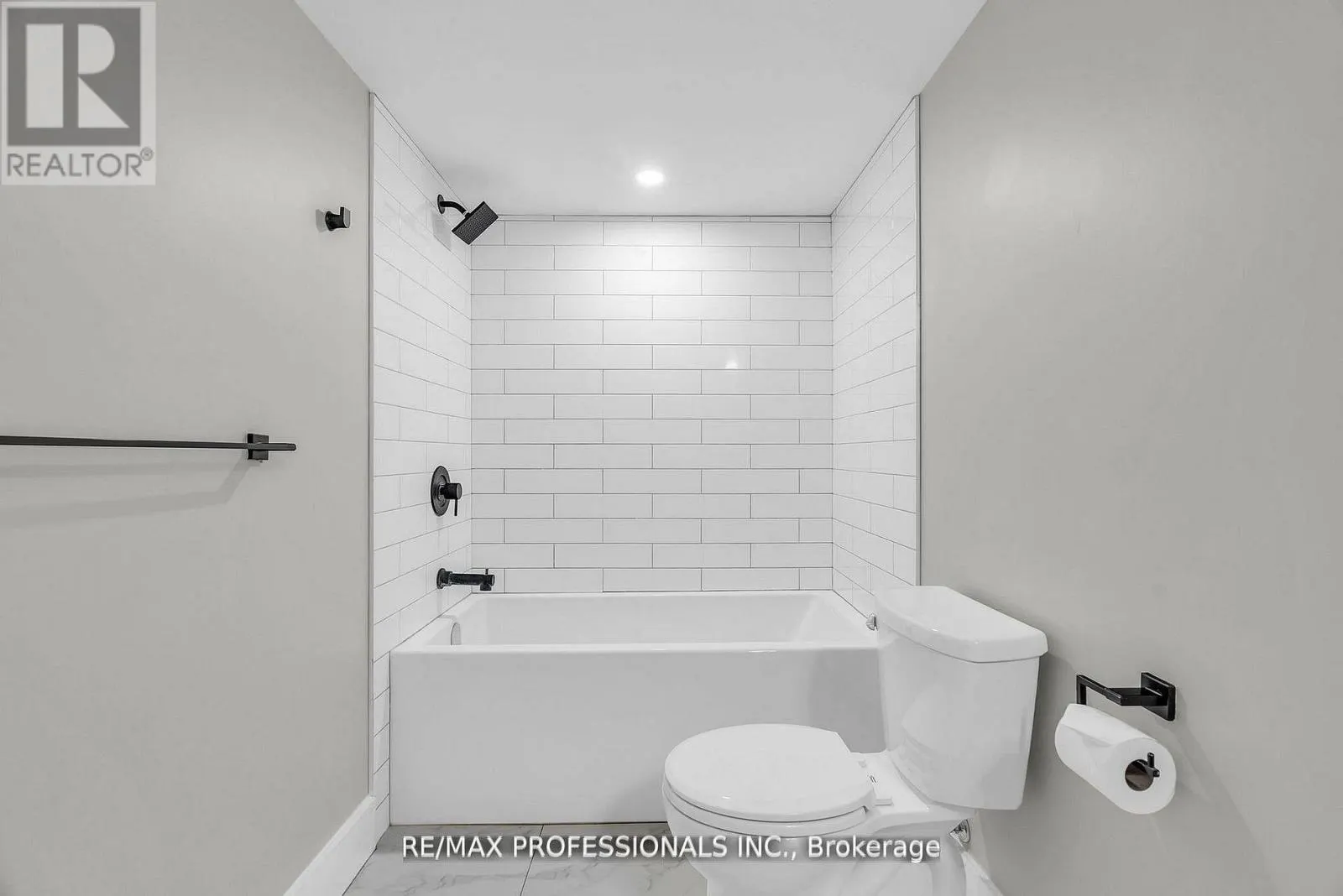 LOWER - 139 BYRON AVENUE