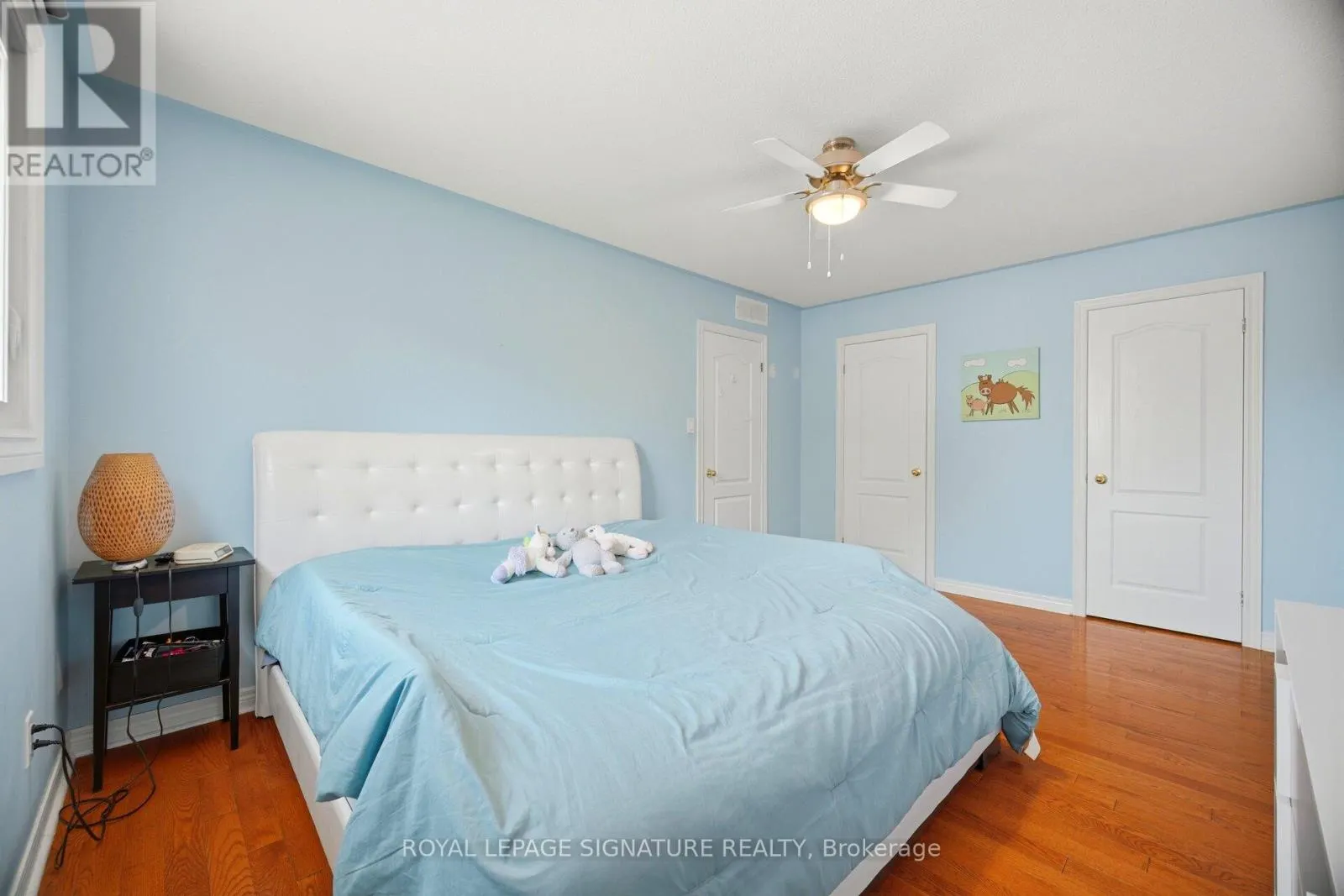 5122 MEADOWOOD LANE