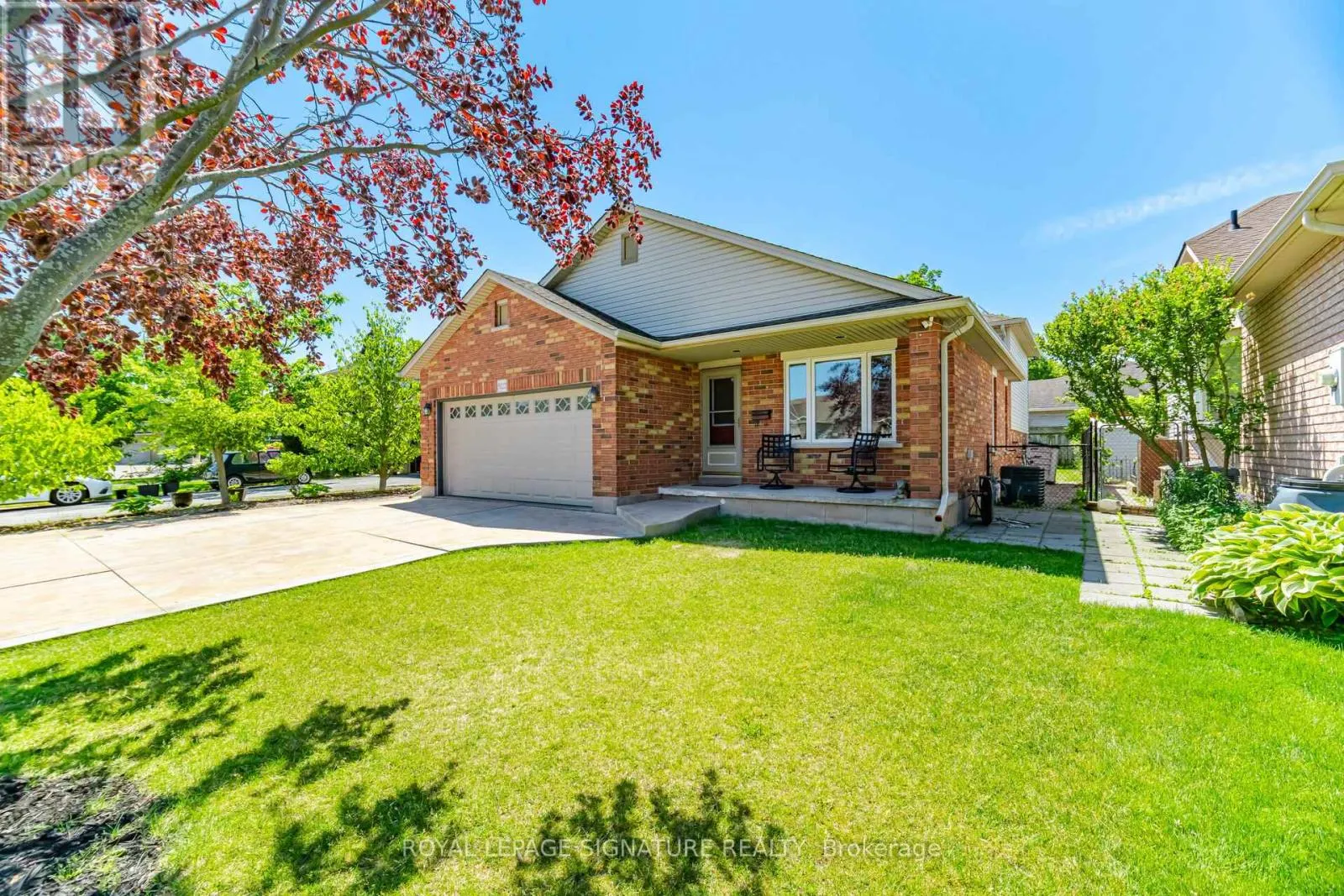 5122 MEADOWOOD LANE