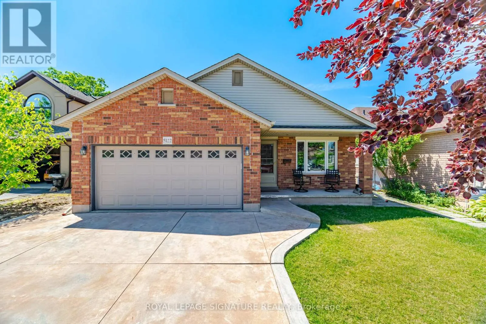 5122 MEADOWOOD LANE