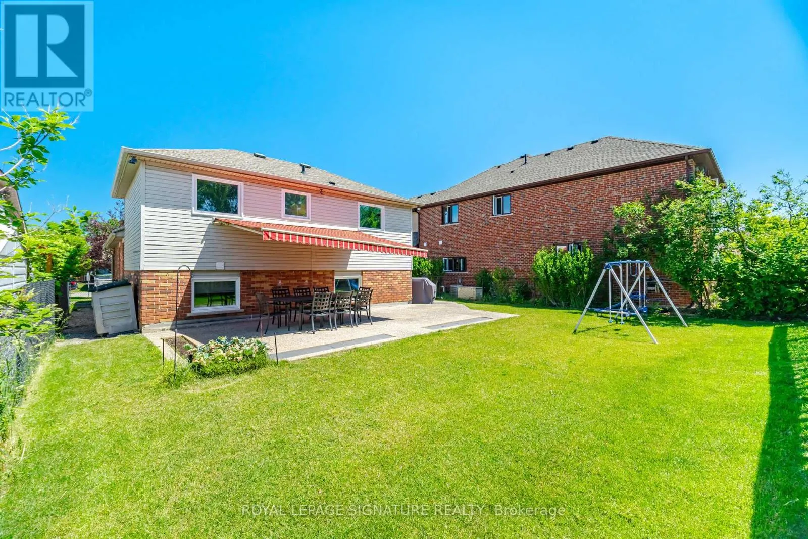 5122 MEADOWOOD LANE