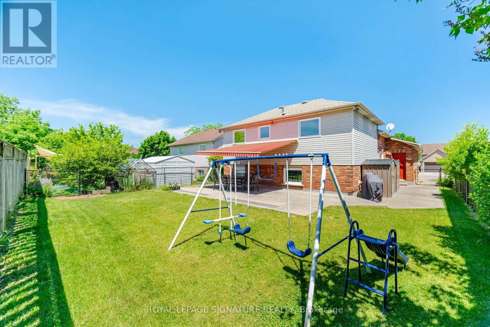 5122 MEADOWOOD LANE