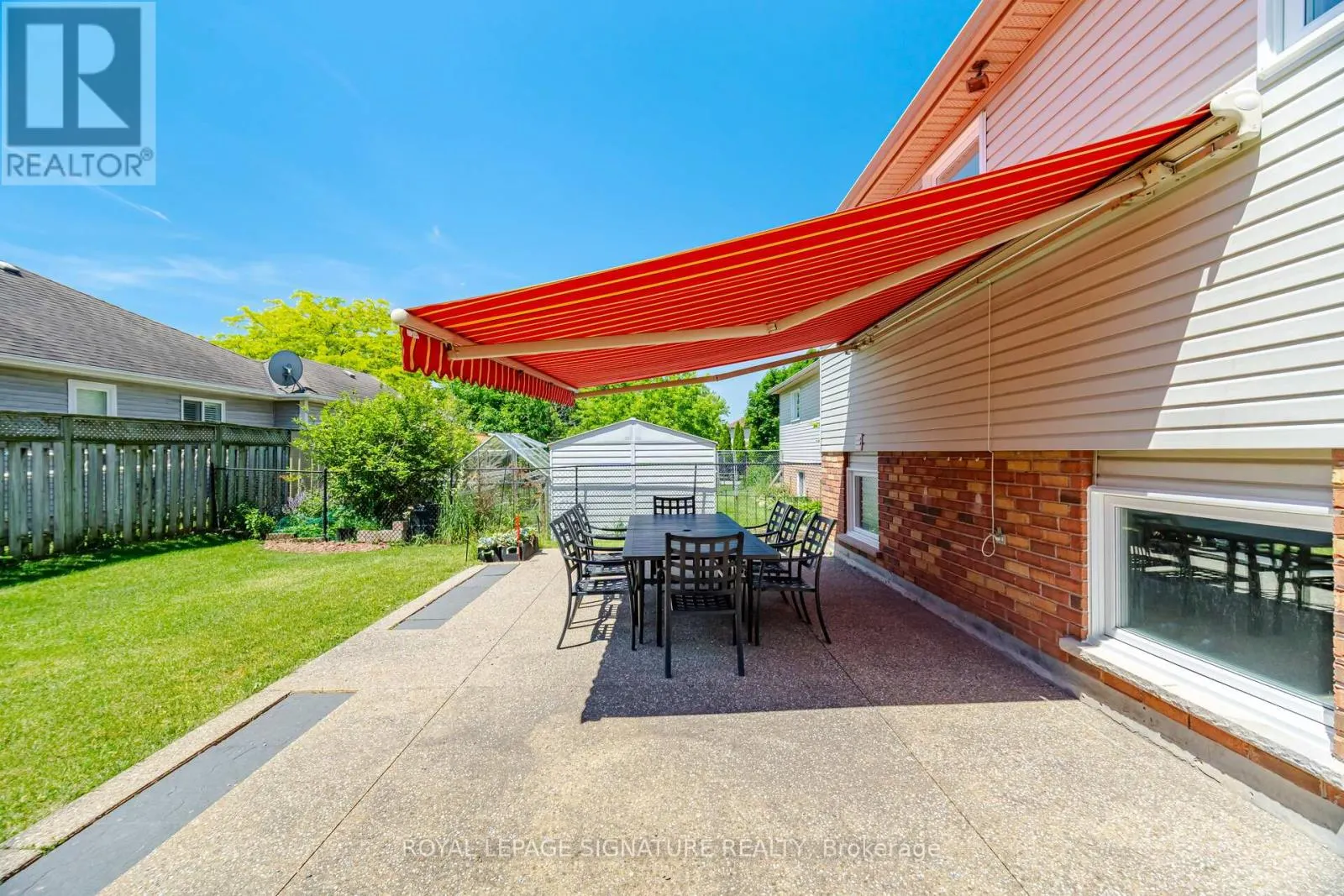 5122 MEADOWOOD LANE