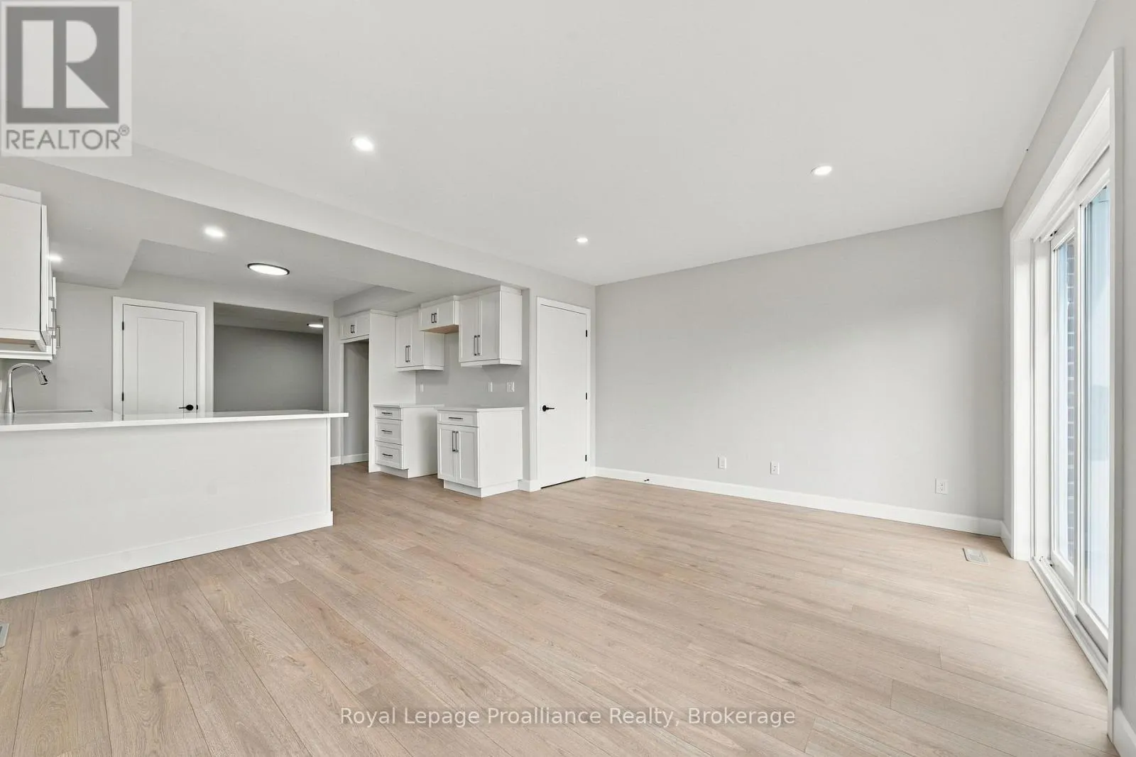 77 COUSINS CRESCENT