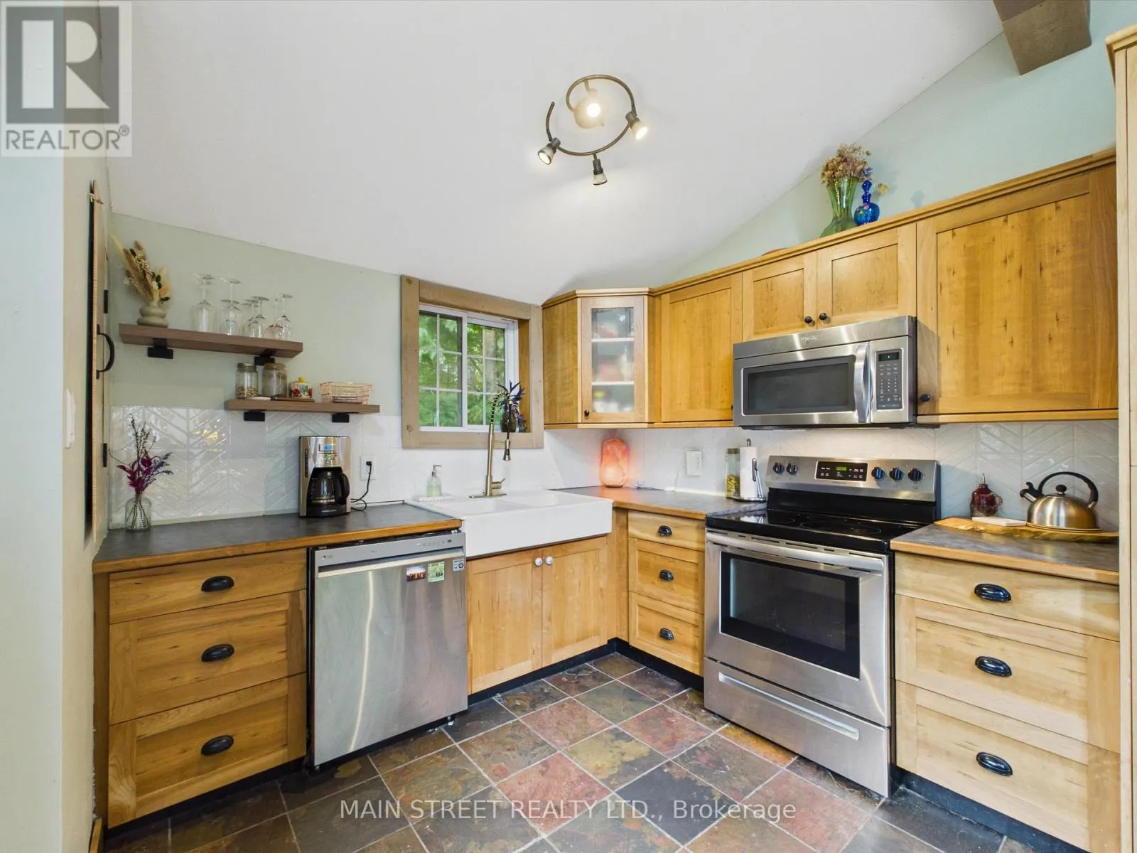 1063 SHERWOOD FOREST ROAD