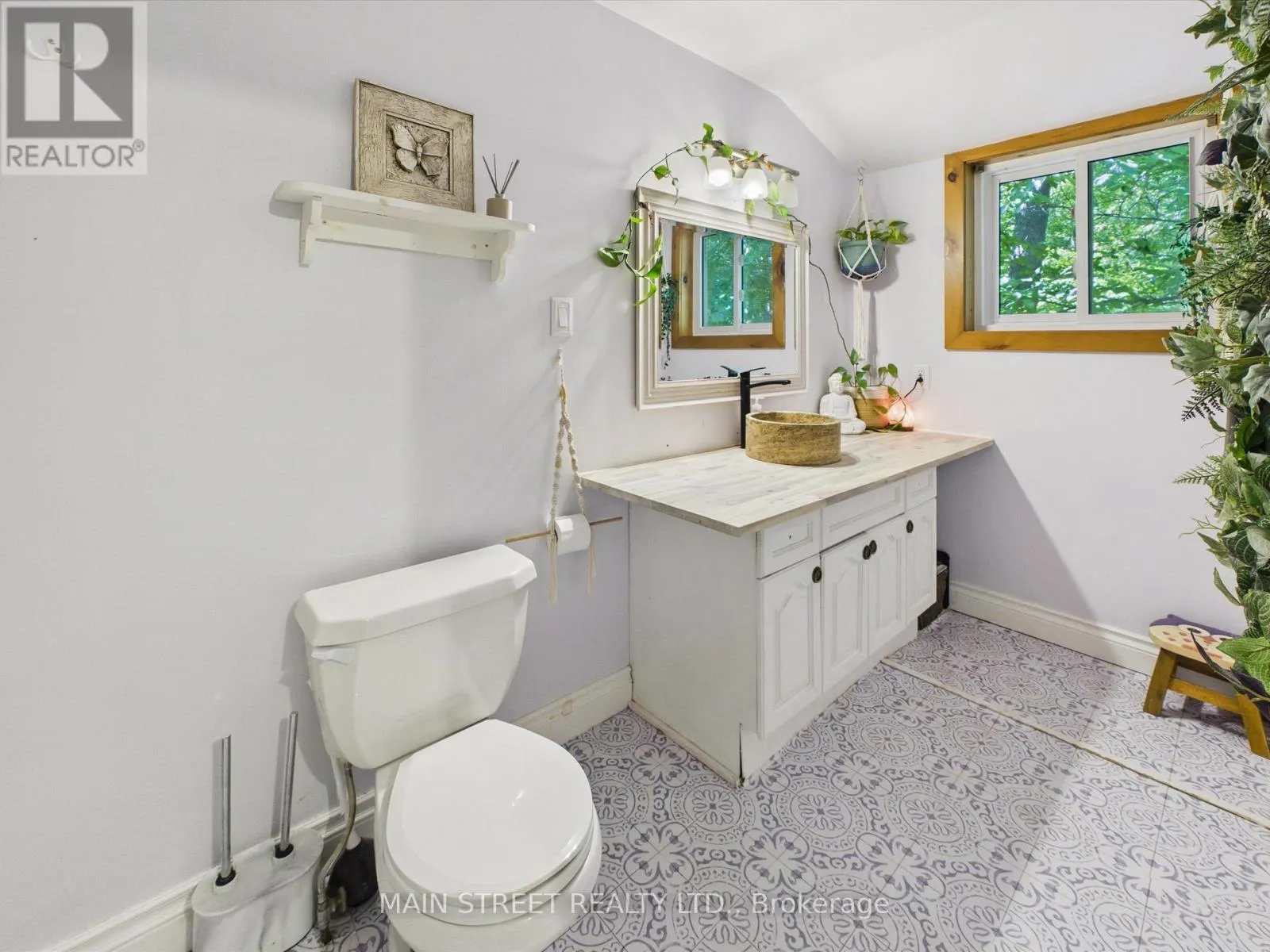 1063 SHERWOOD FOREST ROAD