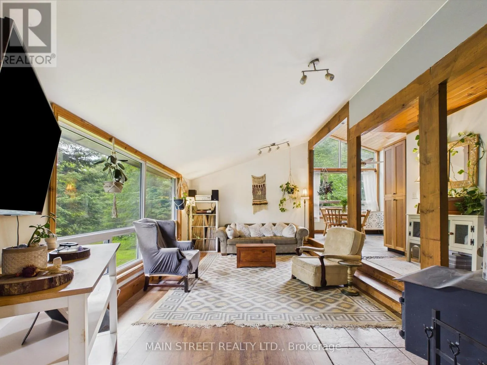 1063 SHERWOOD FOREST ROAD