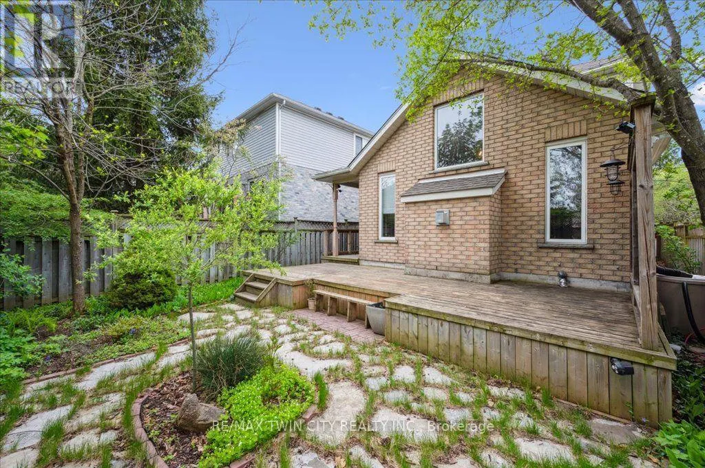 537 HAVENDALE PLACE