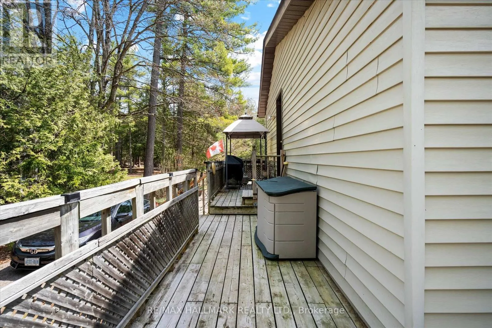 25 LITTLE SILVER LAKE WAY
