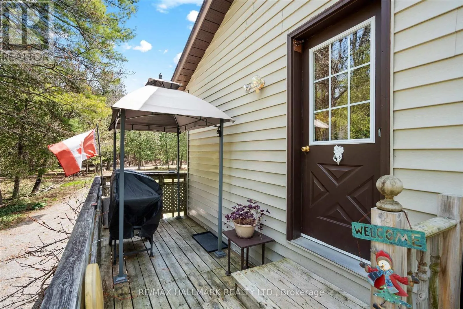 25 LITTLE SILVER LAKE WAY