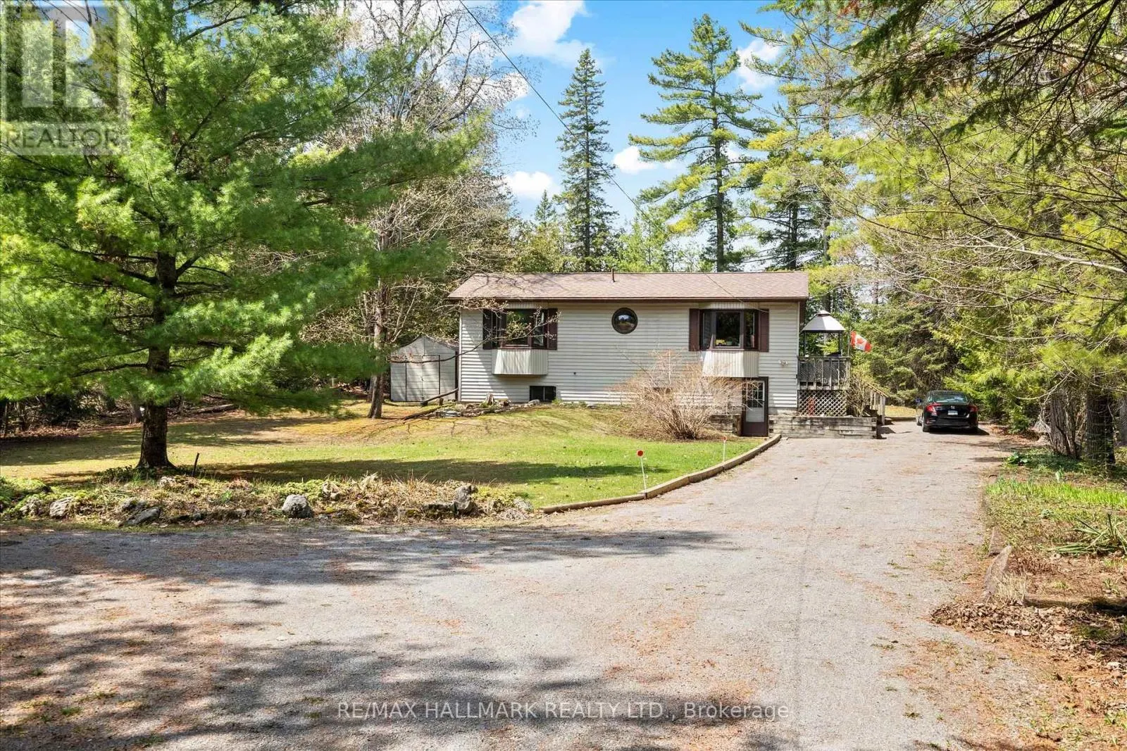 25 LITTLE SILVER LAKE WAY