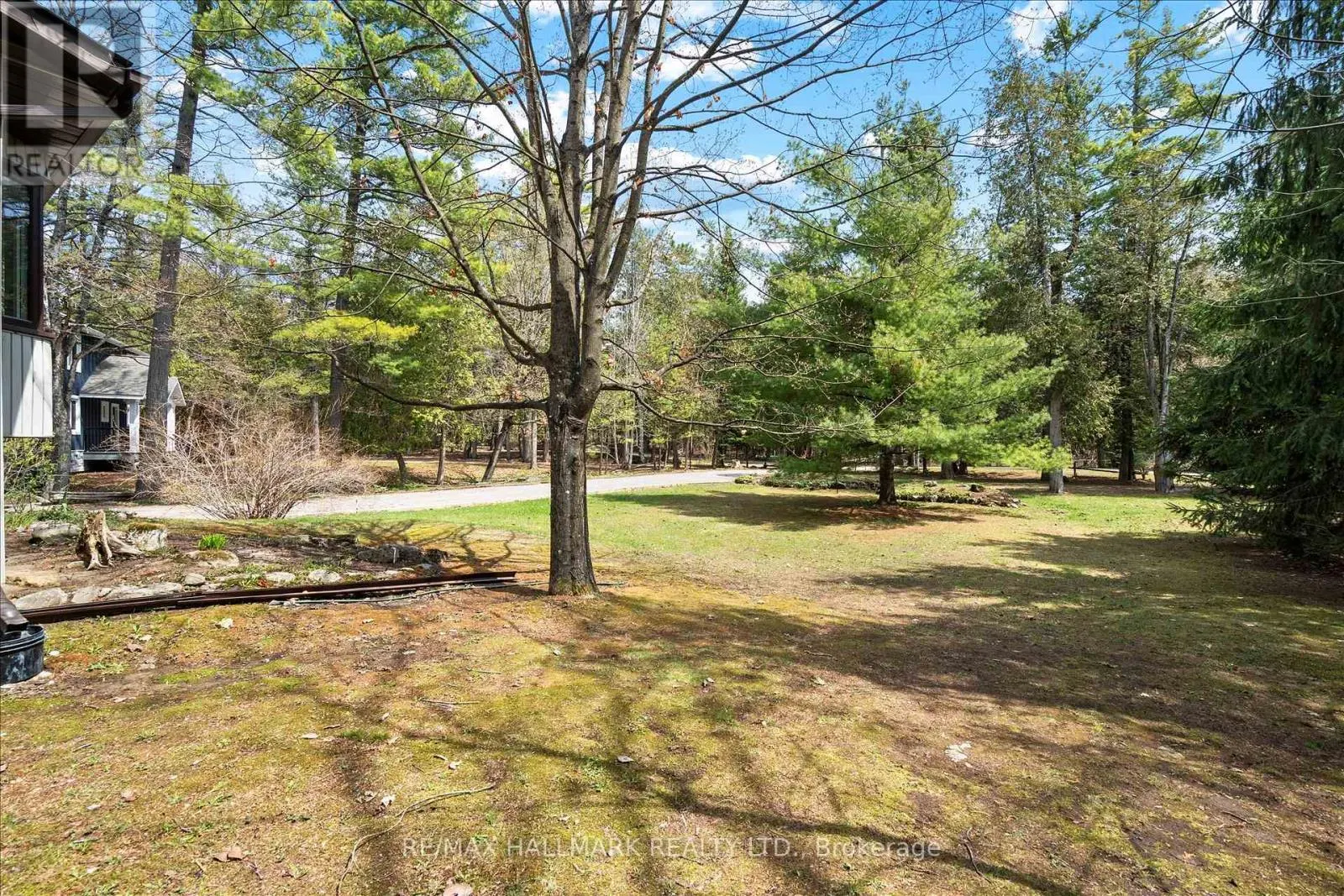 25 LITTLE SILVER LAKE WAY