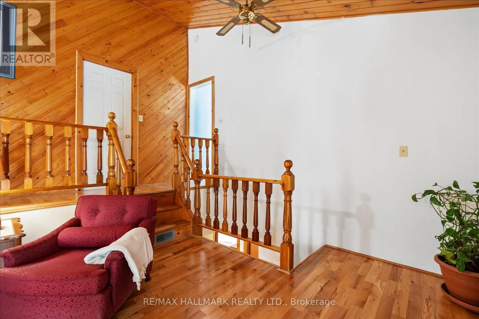 25 LITTLE SILVER LAKE WAY