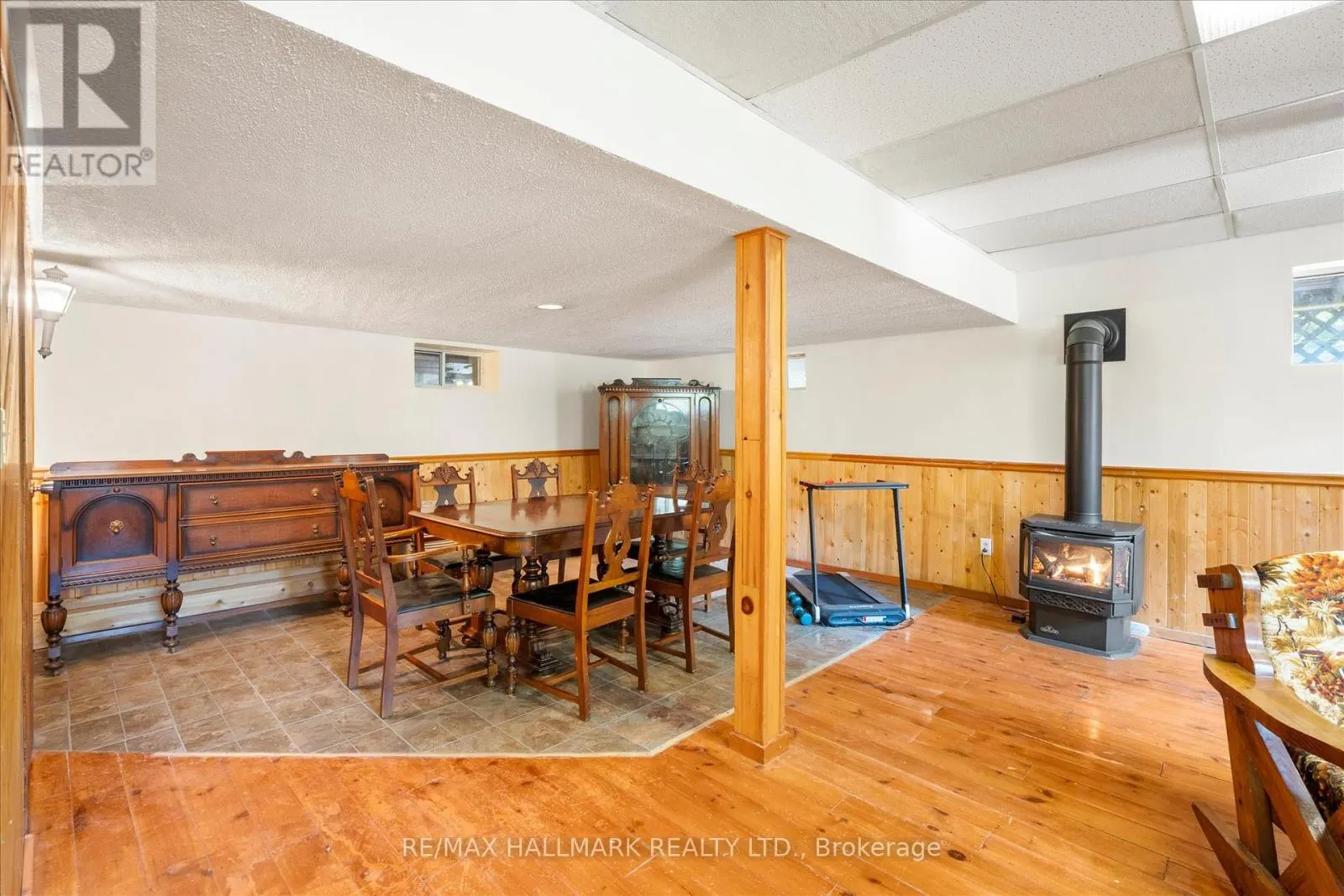 25 LITTLE SILVER LAKE WAY