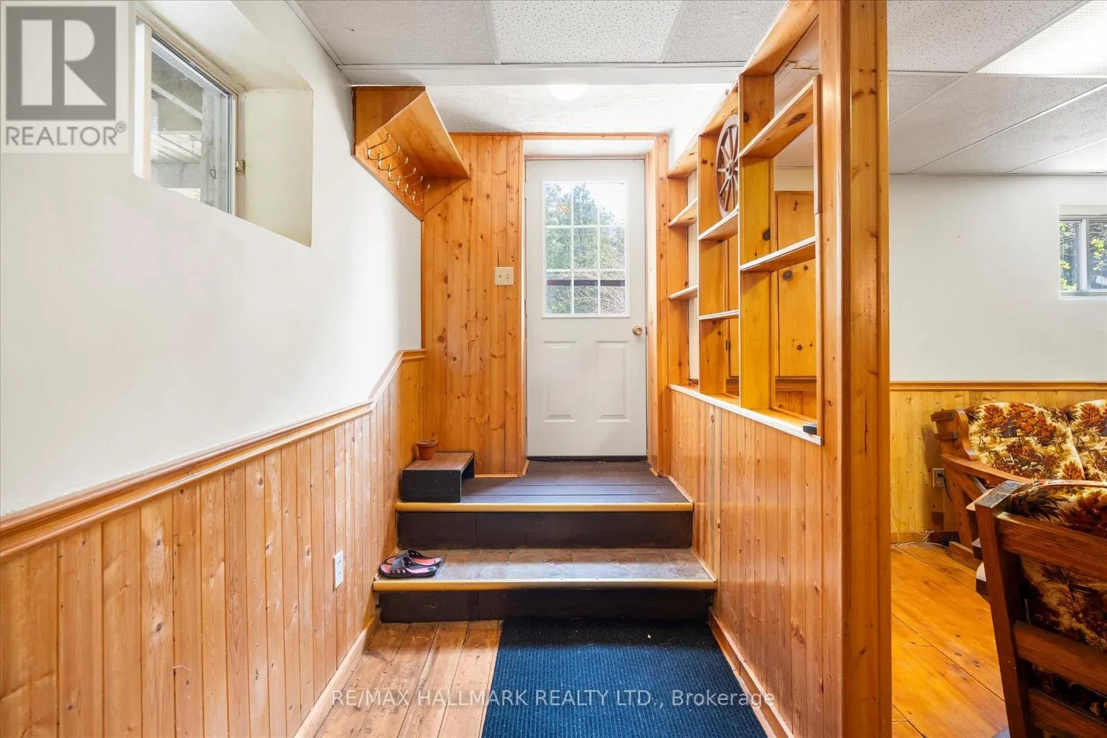 25 LITTLE SILVER LAKE WAY