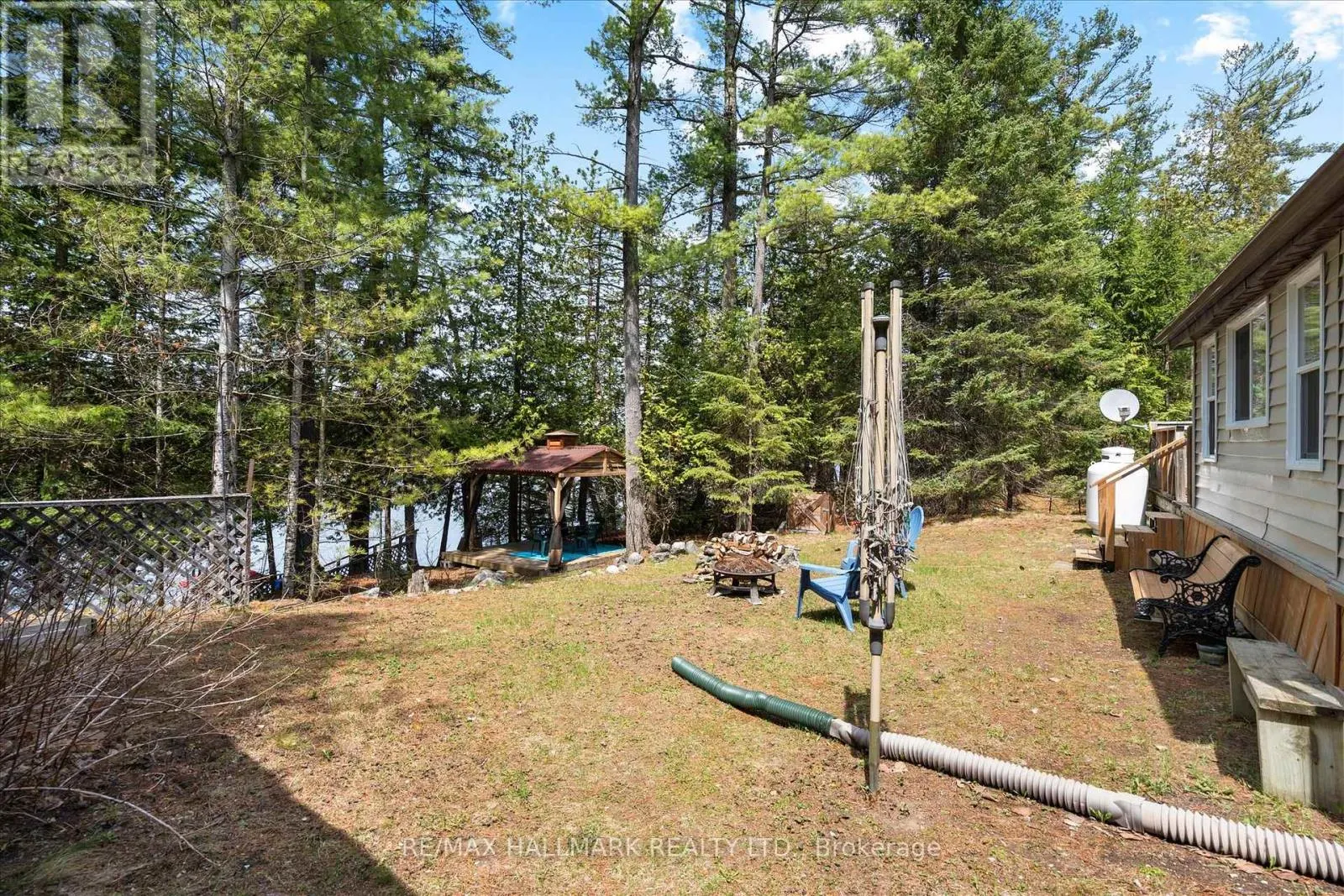 25 LITTLE SILVER LAKE WAY