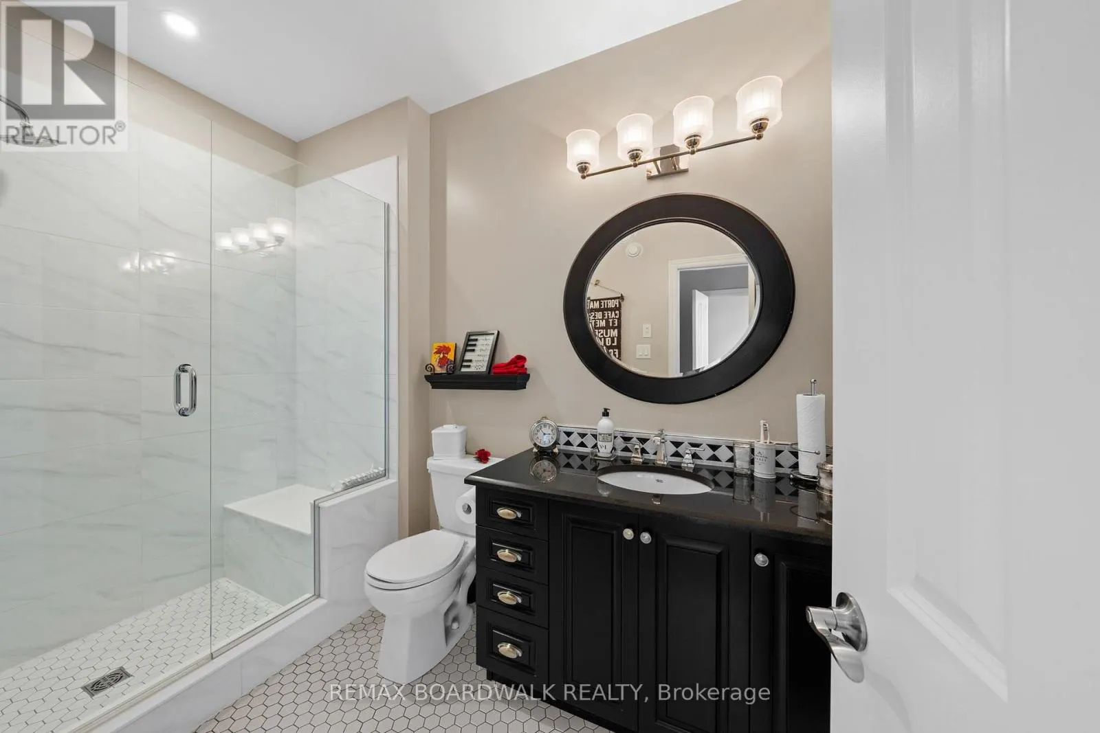 147 OXFORD STREET W