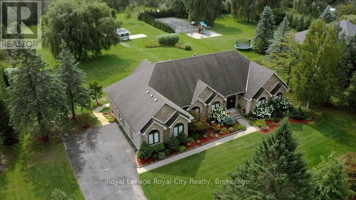 26 BRIDLE PATH