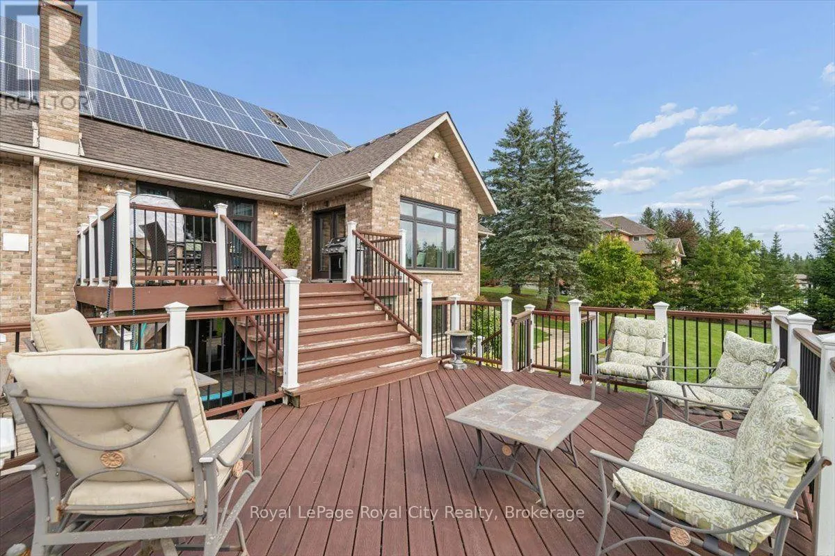 26 BRIDLE PATH