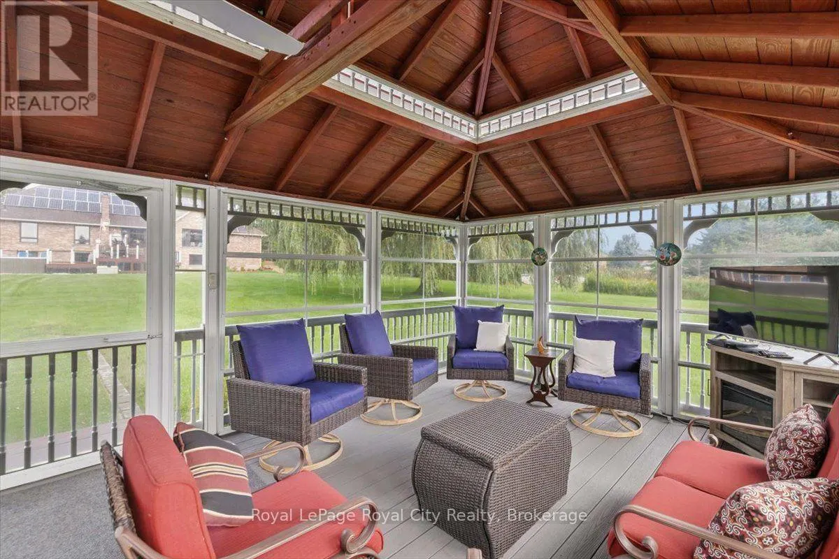 26 BRIDLE PATH