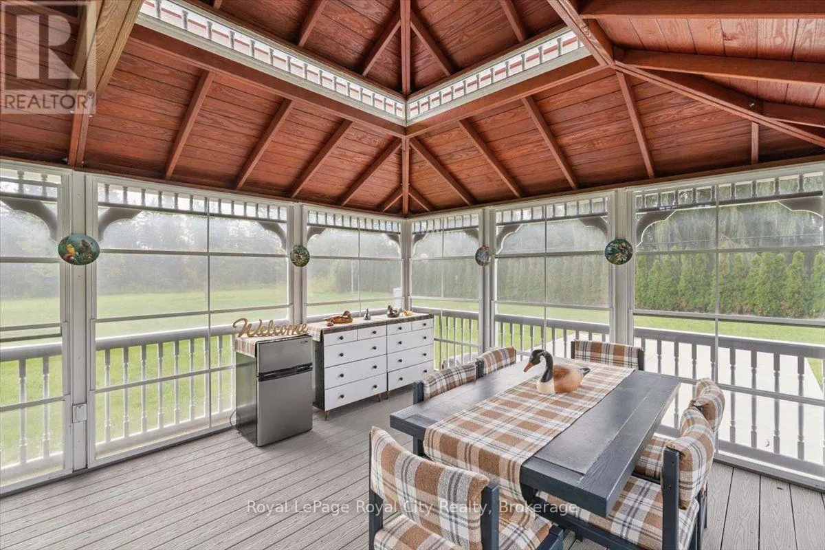 26 BRIDLE PATH
