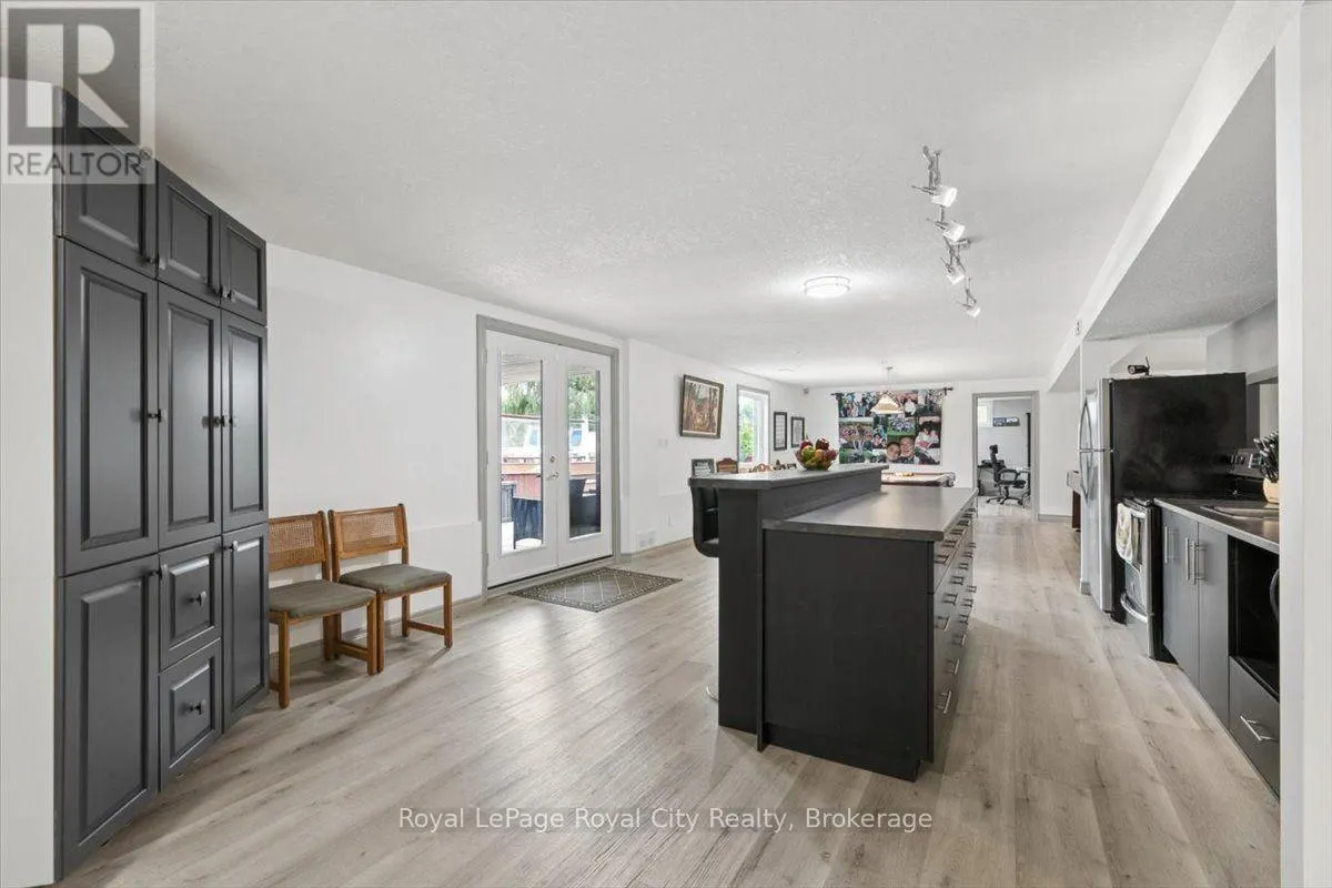 26 BRIDLE PATH