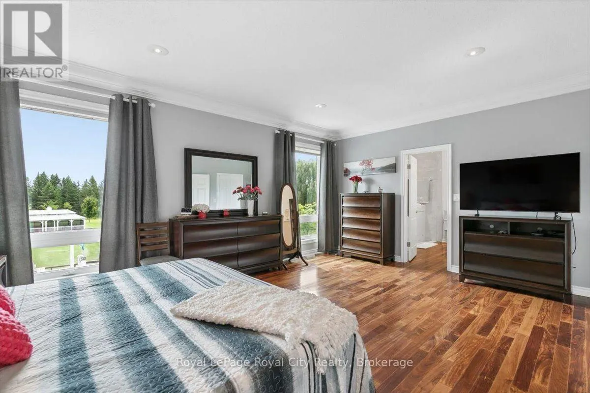 26 BRIDLE PATH