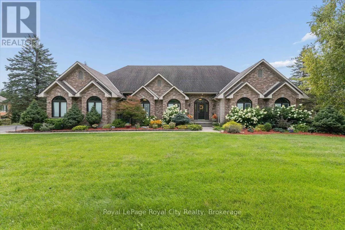 26 BRIDLE PATH