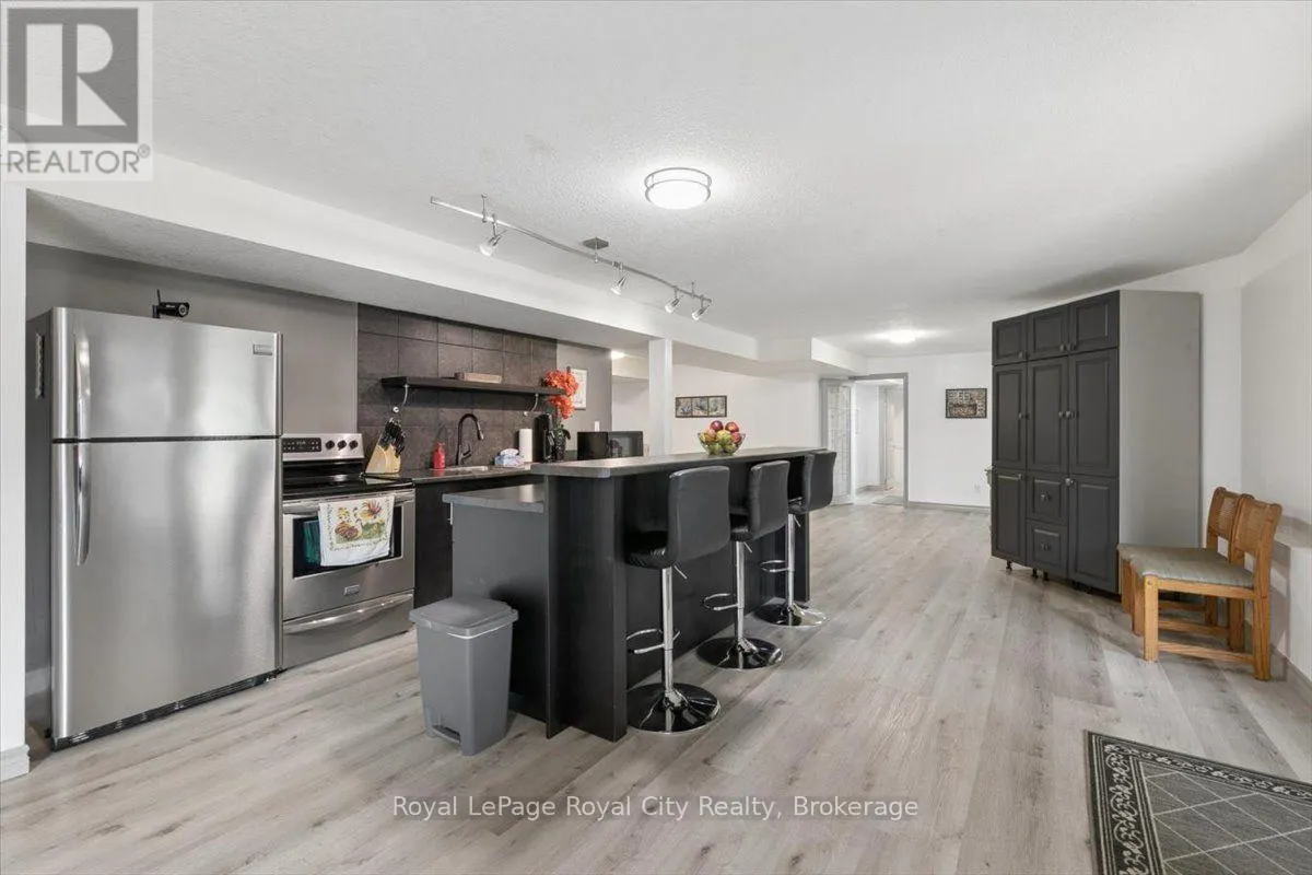 26 BRIDLE PATH