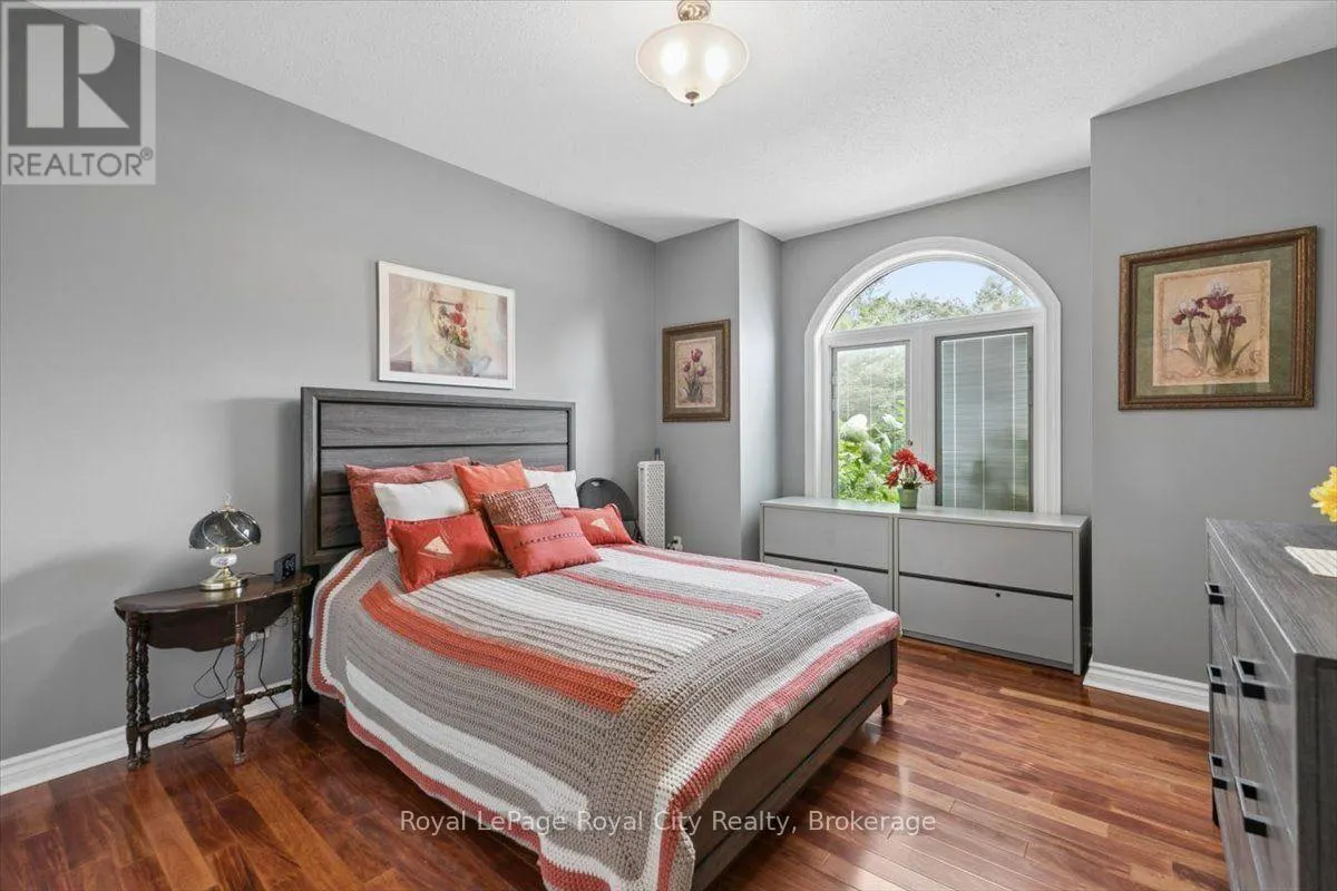 26 BRIDLE PATH