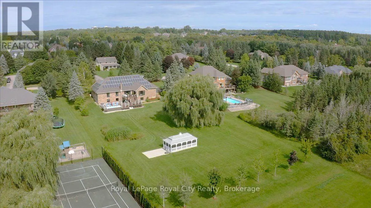 26 BRIDLE PATH