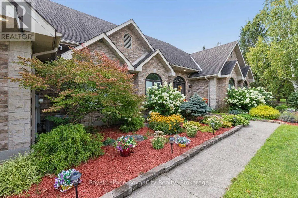 26 BRIDLE PATH