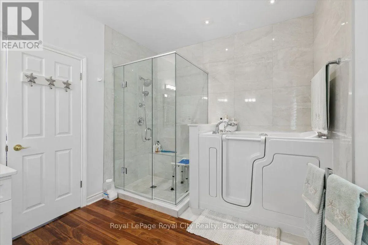 26 BRIDLE PATH
