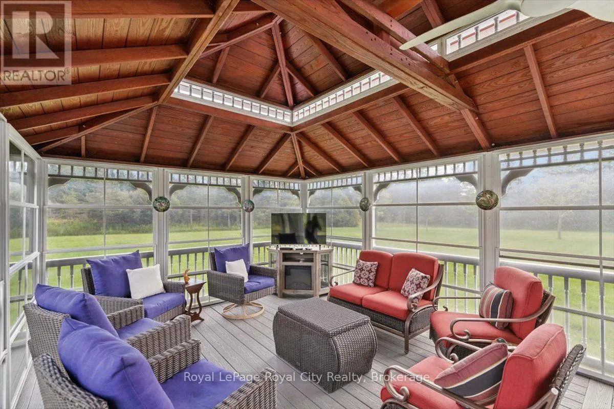 26 BRIDLE PATH
