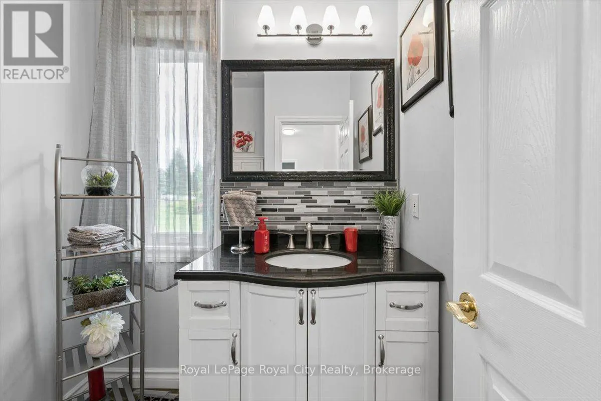 26 BRIDLE PATH