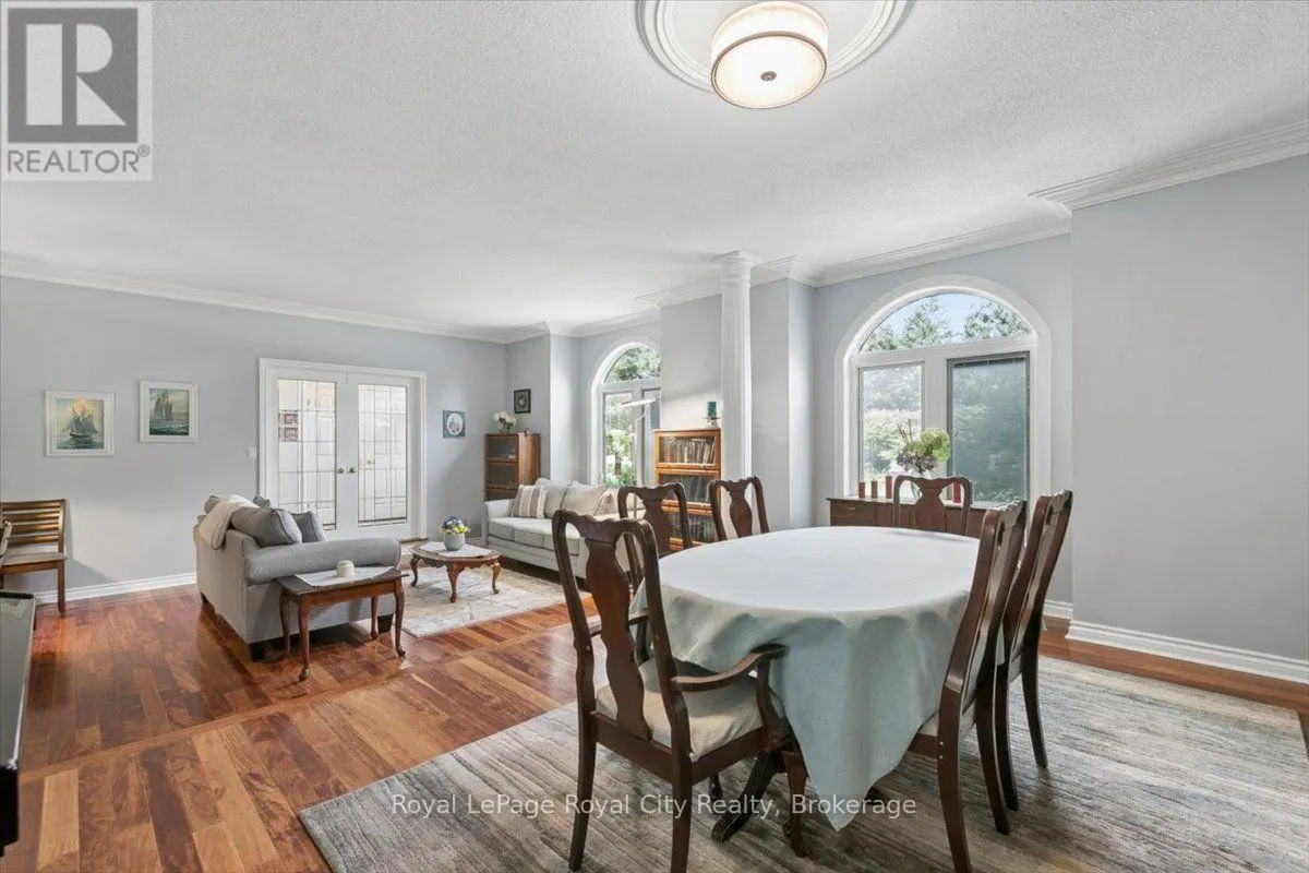 26 BRIDLE PATH