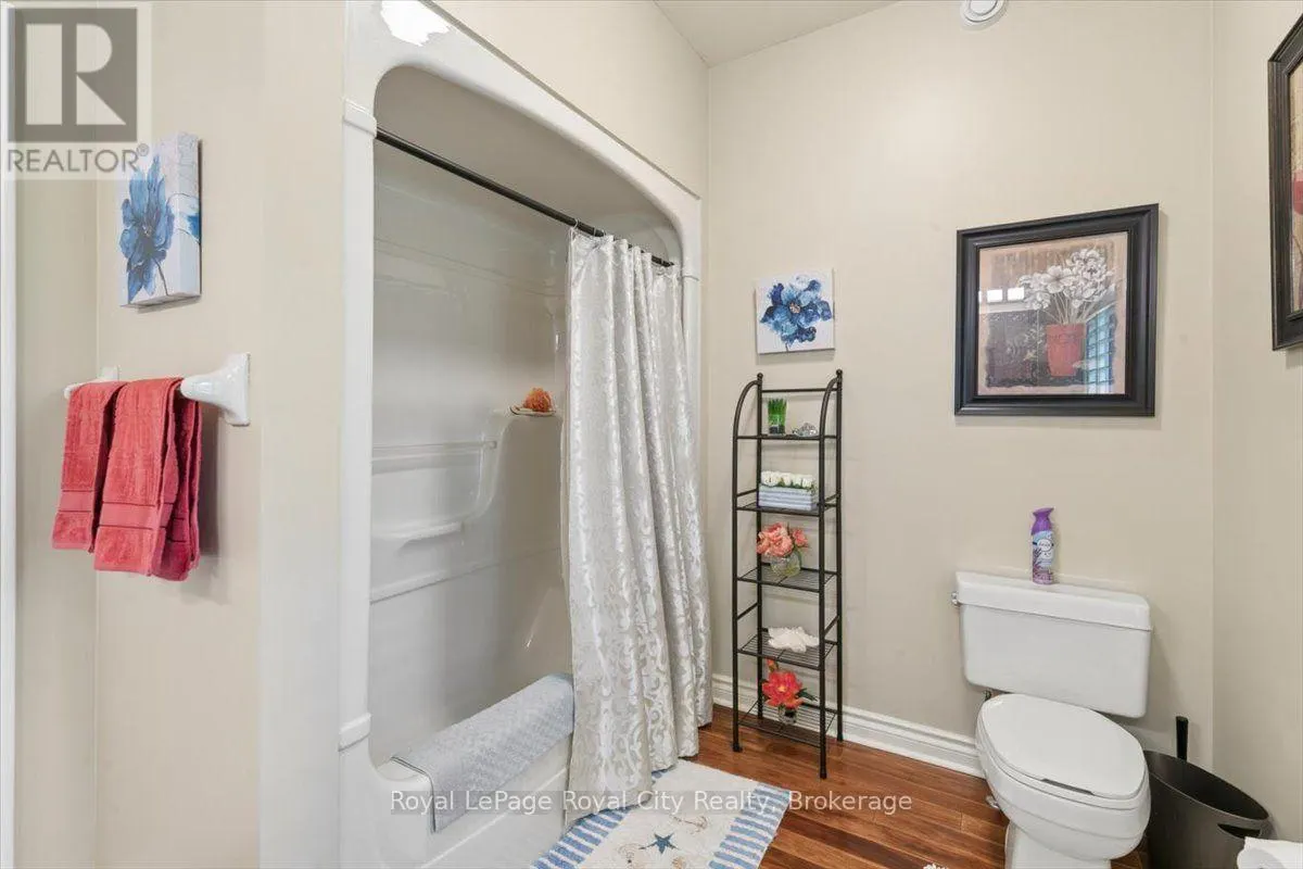 26 BRIDLE PATH