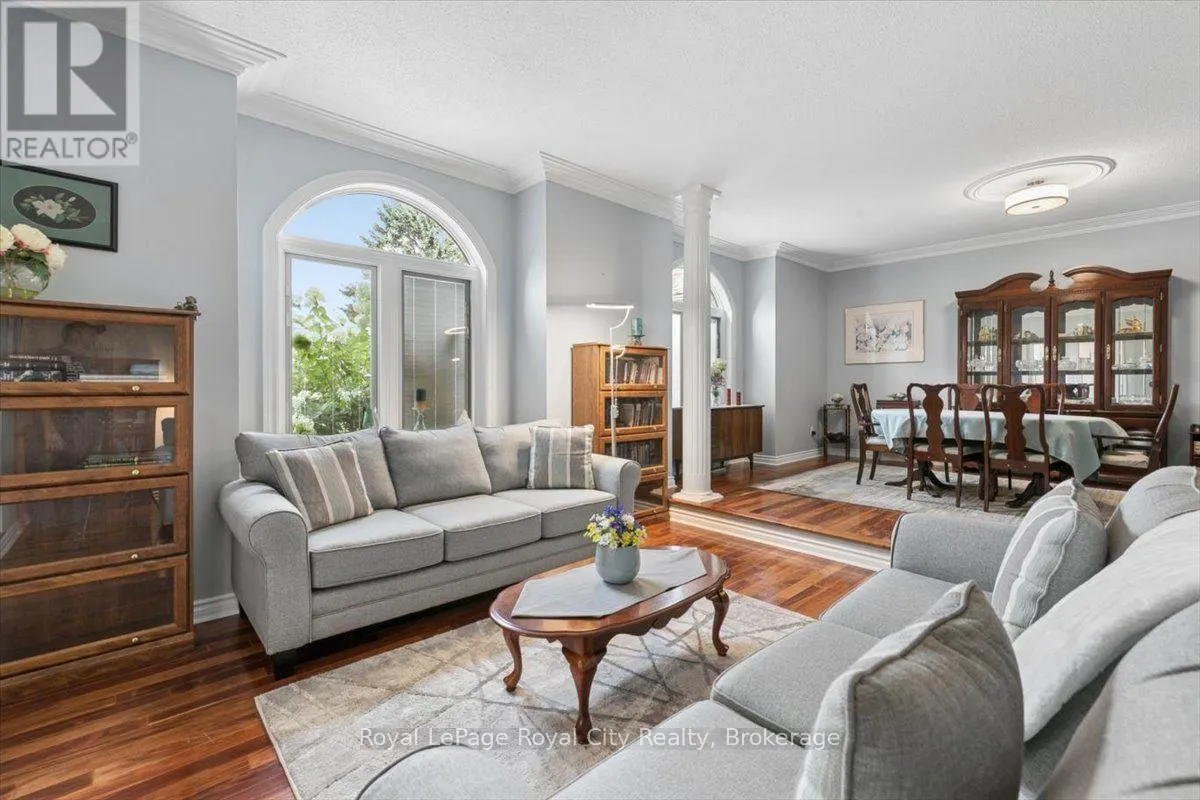 26 BRIDLE PATH