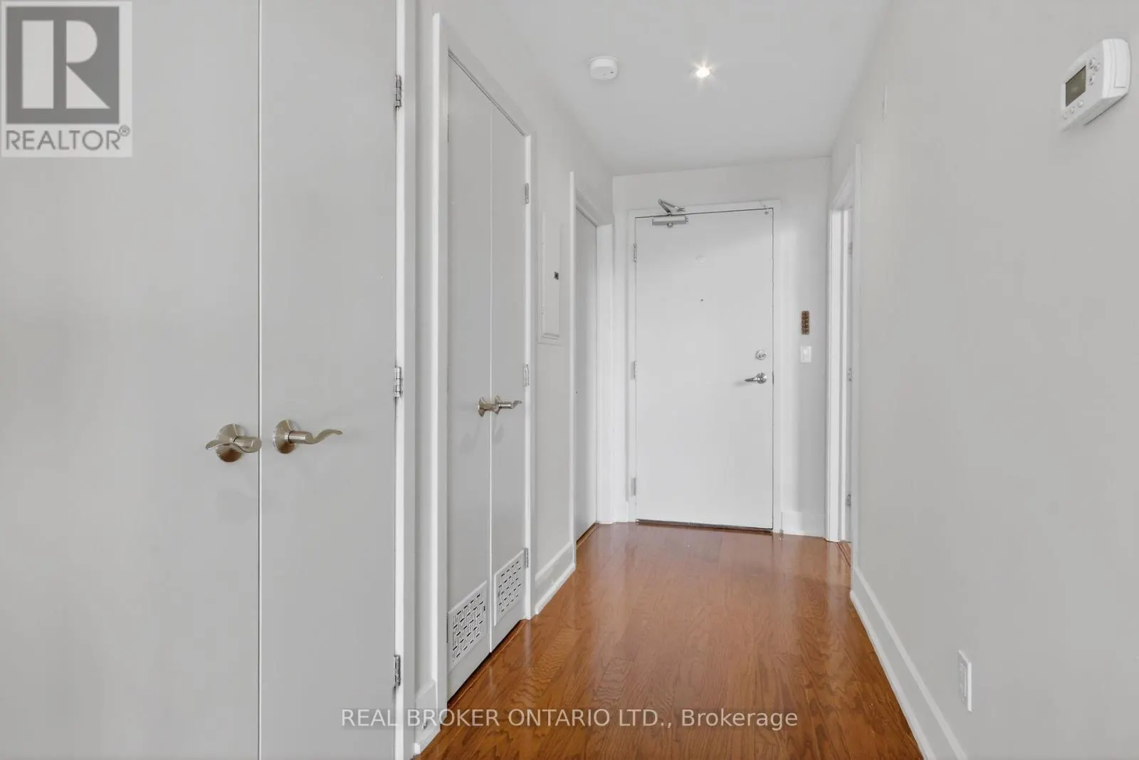 207 - 345 ST DENIS STREET
