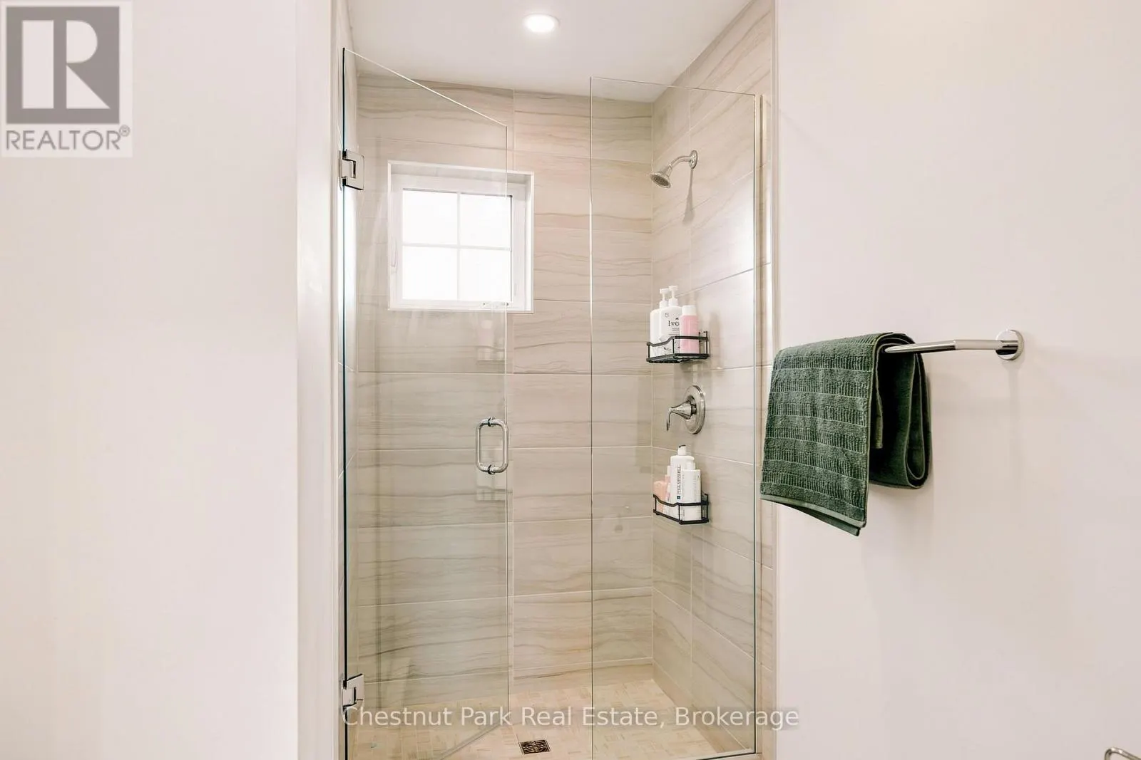 144 BLACK WILLOW CRESCENT