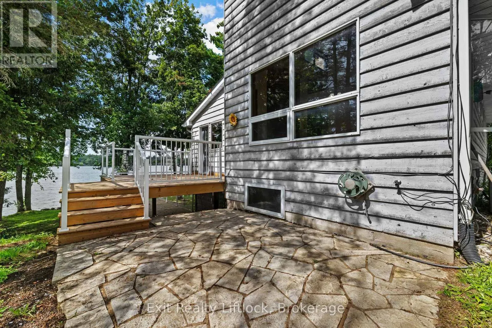 3262 BUCKHORN LANE